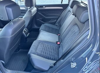 Volkswagen Passat Variant 2.0 TDI EVO Elegance DSG - 10