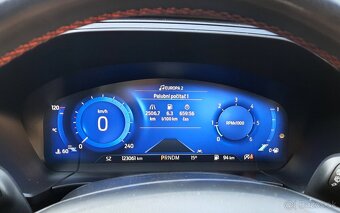 Predám  Ford Kuga 2.0 TDCi EcoBlue 190k ST-Line A/T AWD - 10
