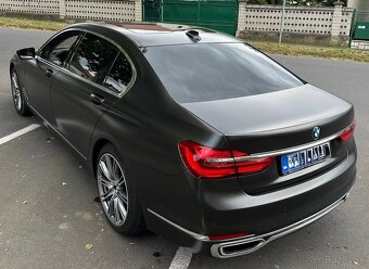 BMW 750Li Individual - 10