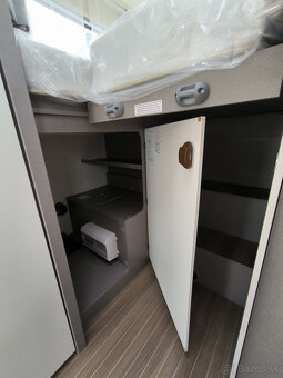nový karavan Etrusco T 6900 SB 5-miestny - 10