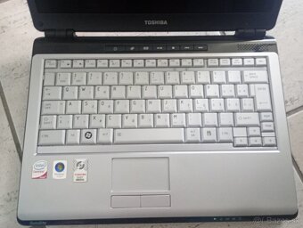 Toshiba satellite U300-154 - 10