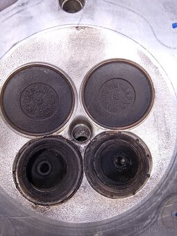 Hlava Honda NX650 Dominator - 10