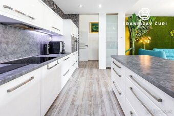 6 IZBOVÝ BUNGALOV S BAZÉNOM V KRÁSNEJ NA BREHU - 10