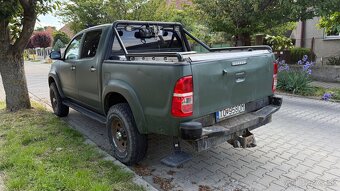Predám Toyota Hilux 3.0 D 6/AT - 10
