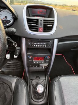 PEUGEOT 207 CC - 10