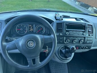 VW Transporter T5 facelift, 2.0 TDi, sanitné vozidlo - 10