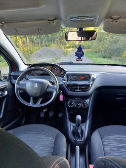 Peugeot 208 - 10