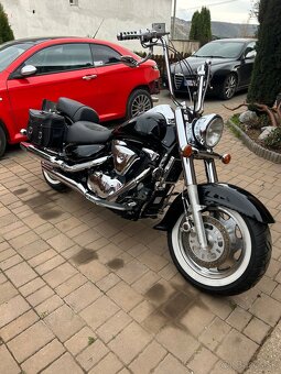 Suzuki Intruder 1500 - 10