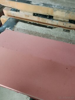 Betónové plotové, murikove striešky - 10