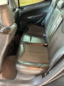 Peugeot 308 1.6HDI - 10