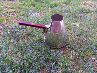 Nepoužitý hrniec, kastról a nádoba - 10