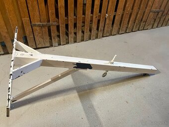 Masívny držiak na boxerské vrece - 10