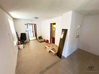 NA PREDJ RODINNÝ DOM-PODNIKATEĽSKÝ PRIESTOR, POZEMOK 826M2, - 10