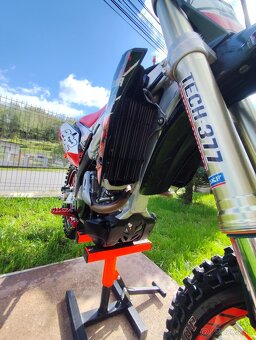 Honda CRF250R , 70MTH - 10