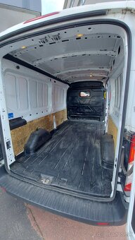 Ford Transit Van 2.2 TDCi 74kW L3H2 + ťažné zariadenie - 10