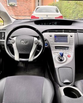 Toyota Prius 1.8 CVT HYBRID - 10