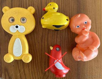 Retro dětský kočárek a hračky - 10