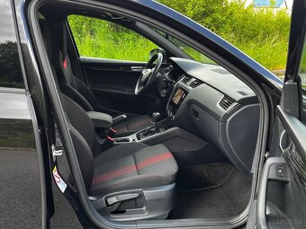 Škoda Octavia Combi 2.0 TDI Sportline Black Style 110kW DSG7 - 10