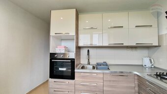 Na prenájom: 3-izbový byt s lodžiou, 71m2, Nové Zámky - 10