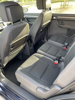 Volkswagen Touran - 10