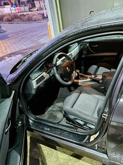 BMW E90 320i 2.0 110kw 2006 - 10