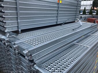 kompletné oceľové lešenie pre štítovú stenu 8,3x12,85 - 10