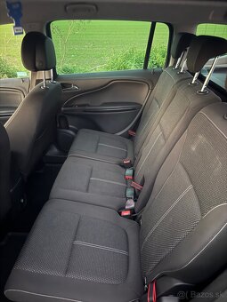 Opel Zafira - 10