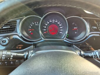 Kia ceed sw - 10