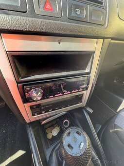 Predám VW Golf 4 - 10