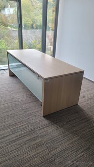 Kancelársky nábytok,sedacia súprava,komody - 10