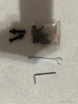 Logitech g29 + stojan - 10