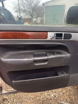 Rozpredam vw touareg 7L 5.0 - 10