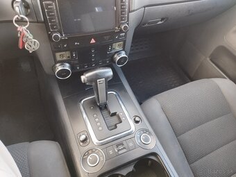 Volkswagen Touareg 3.0tdi 176kw - 10