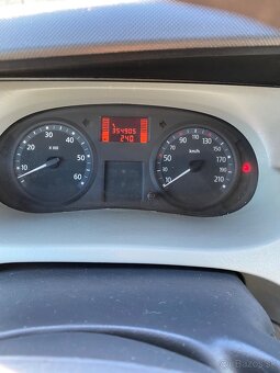 Renault Trafic 6 miestny 2.0DCi 84kW, rok výroby 2007, radio - 10