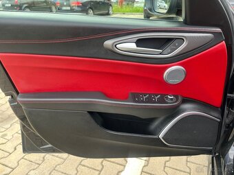 ALFA ROMEO GIULIA VELOCE 2.0Turbo 280k 4X4 Odpočet DPH - 10