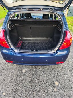 Kia ceed 1,6 CRDI 85 kw - 10