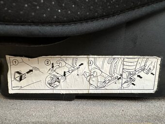 Predam autosedacku Recaro s isofixom - 10