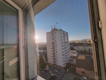 NA PRENÁJOM LUXUSNÝ 3 IZB. BYT S 2 LOGGIAMI V CENTRE MESTA, - 10