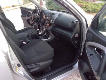 Toyota RAV4 2.2d 100kw 4x4 - 10