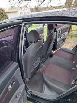 Kia Rio 1,4/ 16v - 10