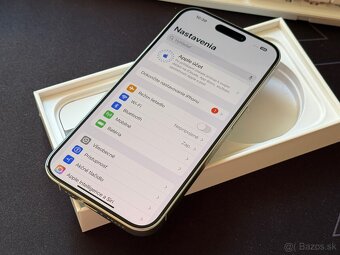 iPhone 15 PRO málo použitý - 10