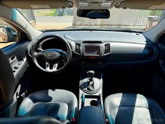 KIA SPORTAGE 2.0CRDI 4x4 AUTOMAT - 10