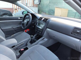 Volkswagen Jetta 1.6 Benzin 75Kw R.v 11/2008 - 10