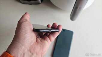 Apple iPhone SE 2020 - slabšia bat - 10