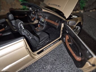 Prodám model 1:18 BMW 3 serie cabriolet E46 2003 - 10