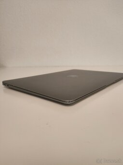 MacBook Air 13" 2019 | i5 • 8GB • 128GB - 10