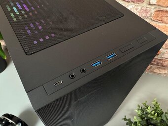 Ryzen 7 7700X\32GB\RTX 4070S\SSD\850W Zdroj - 10