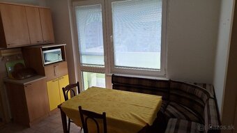 Na dlhodobý prenájom 3 iz.byt Saratovská Levice - 10