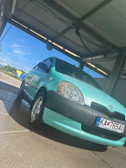 Predám šikovné a vzhľadom na vek zachovalé autíčko - 10