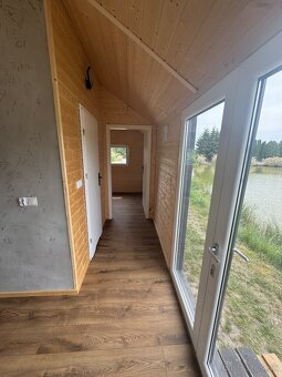 IHNEĎ K ODBERU Celoročný mobilný - Modulový dom 9,5x3,5m - 10